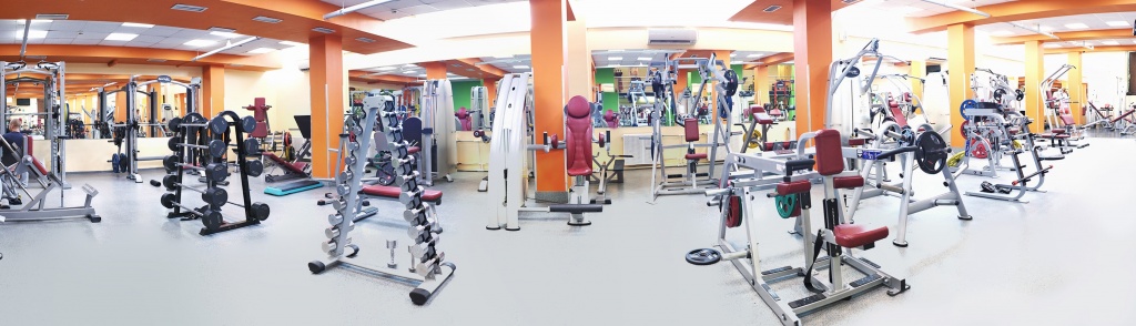 Тренажёры в зале